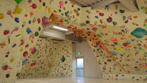 東京都のクライミング施設「クライミングジム WEST ROCK（ウエストロック） 府中店」